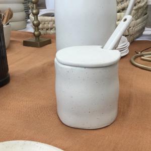Flow jar off white avec cuillère