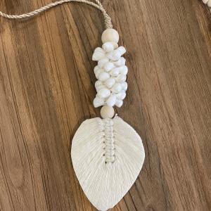Pampille decorative coquillage blanc