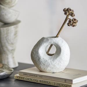 Vase caîa