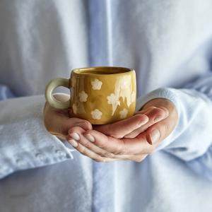 Tasse nini marron fleurs