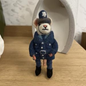 Souris officier police
