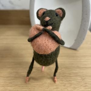 Souris coeur rose