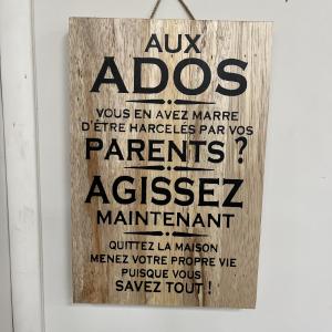 Panneau aux ados