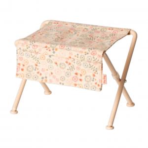 Table à langer rose pour micro lapin