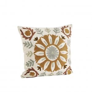 Housse de coussin brodé