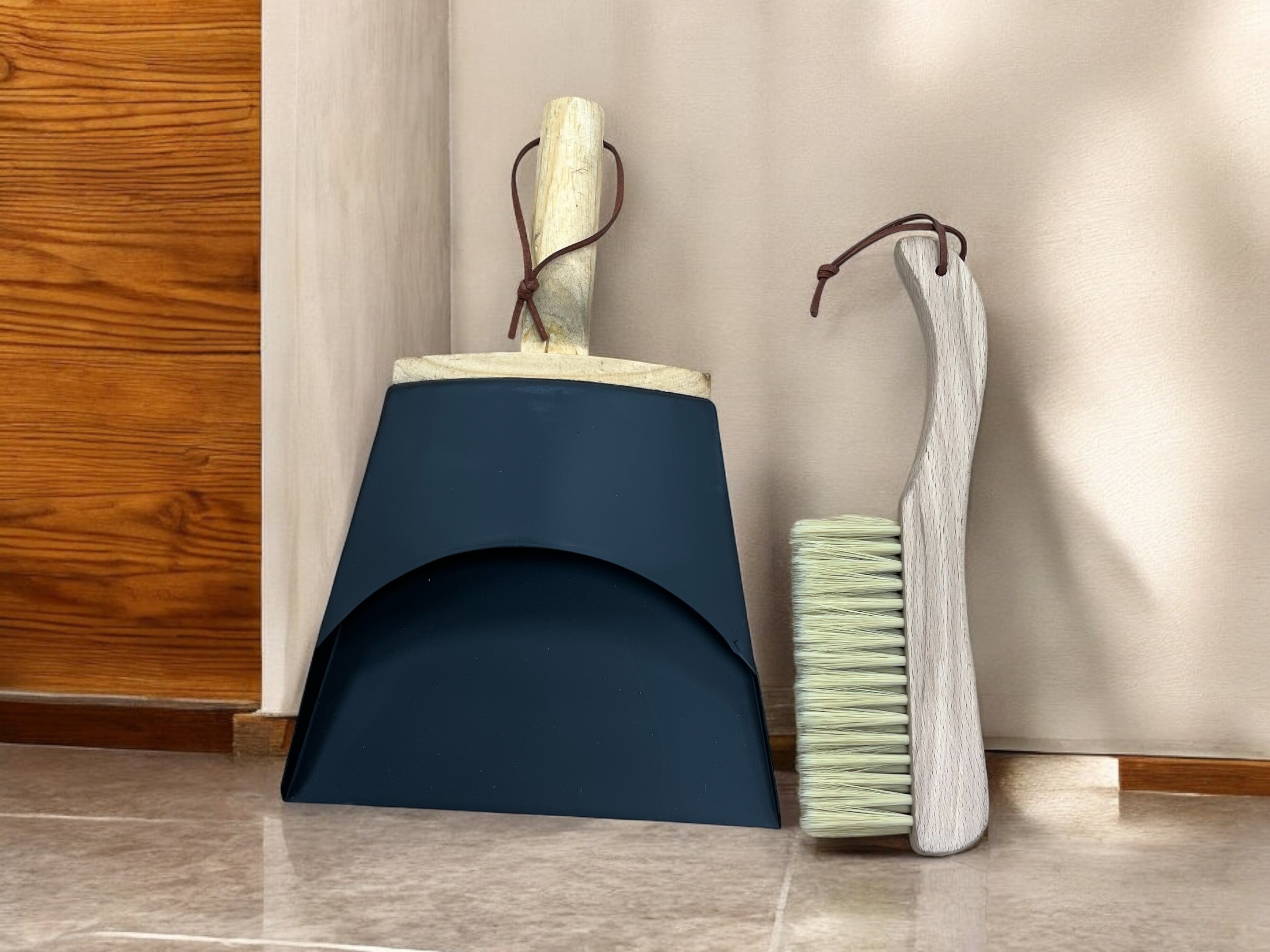 Pelle noir et balayette